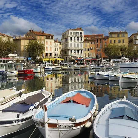 Superbe T2 Avec Garage, Centre Ville De La Ciotat Apartment