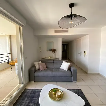 Superbe T2 Avec Garage, Centre Ville De La Ciotat לה קיוטאט