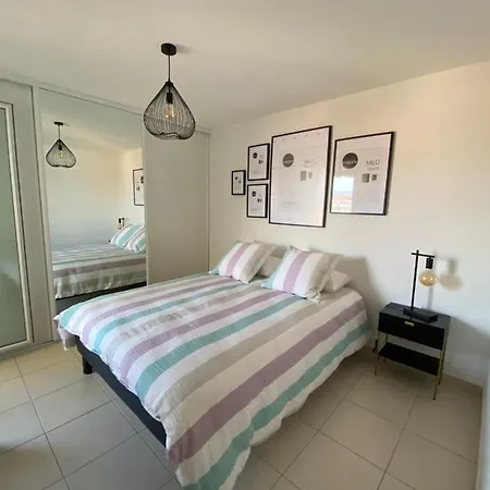 Superbe T2 Avec Garage, Centre Ville De La Ciotat דירה *