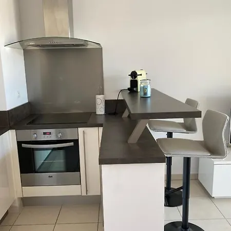 Superbe T2 Avec Garage, Centre Ville De La Ciotat * לה קיוטאט
